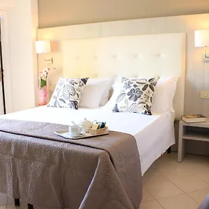 https://hotel-4-stagioni-fogliano-marina.riccione-hotels.org
